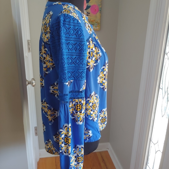 Crown & Ivy Petite Long Sleeve Spanish Motif Shirt - Picture 7 of 11